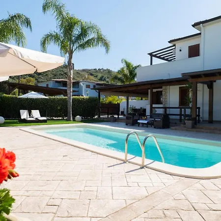 Deluxe Sicily Villa Buonfornello