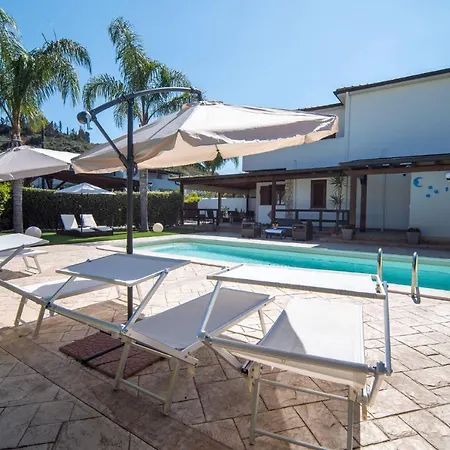Deluxe Sicily Villa Buonfornello